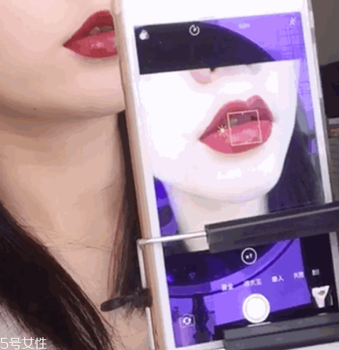 用什么軟件修口紅試色 口紅試色p圖教程 用什么軟件修口紅試色 口紅試色p圖教程