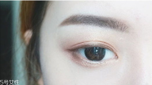 圓眼睛怎么畫眼妝 圓眼眼妝教程 圓眼睛怎么畫眼妝 圓眼眼妝教程