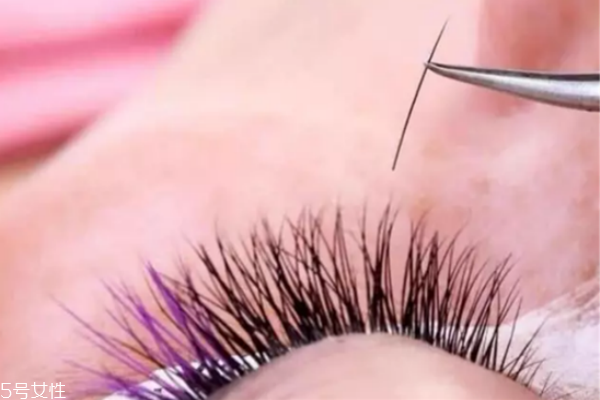 嫁接睫毛一般多少錢 嫁接睫毛后怎樣保持更長(zhǎng)時(shí)間