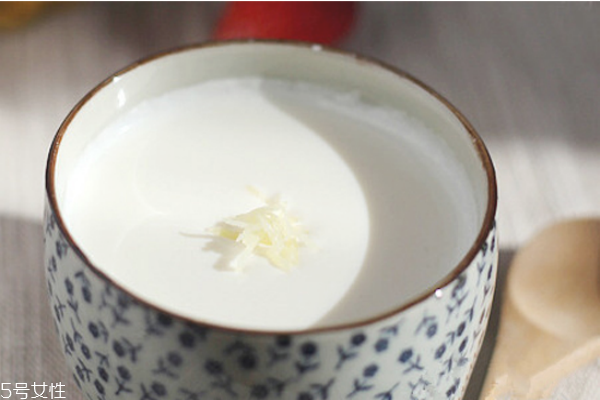 冬天腳冰涼出汗是什么原因 腳冰涼的常見原因 冬天腳冰涼出汗是什么原因 腳冰涼的常見原因