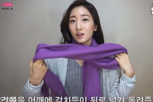 圍巾怎么打好看 韓式流行圍巾打法圖解 圍巾怎么打好看 韓式流行圍巾打法圖解