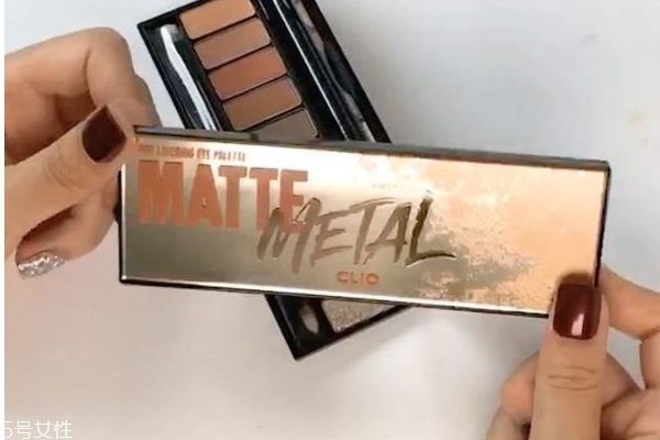 韓國最近流行的眼影盤點(diǎn) 韓妞必?cái)⊙塾氨P 韓國最近流行的眼影盤點(diǎn) 韓妞必?cái)⊙塾氨P