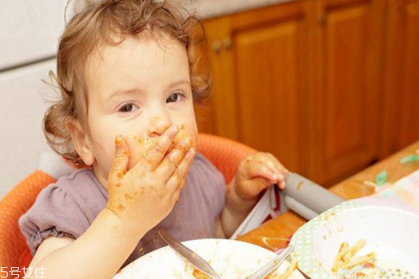 寶寶補(bǔ)鈣食譜 吃這些食物可以補(bǔ)鈣 寶寶補(bǔ)鈣食譜 吃這些食物可以補(bǔ)鈣