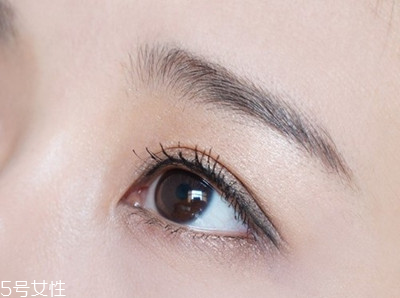 pony酒紅色妝容教程 秋冬桃紅眼妝教程 pony酒紅色妝容教程 秋冬桃紅眼妝教程