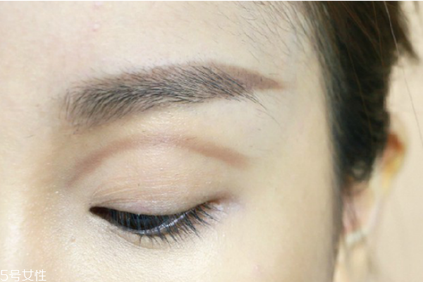 赫本妝容畫(huà)法 教你如何畫(huà)赫本妝 赫本妝容畫(huà)法 教你如何畫(huà)赫本妝