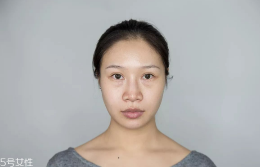 赫本妝容畫(huà)法 教你如何畫(huà)赫本妝 赫本妝容畫(huà)法 教你如何畫(huà)赫本妝