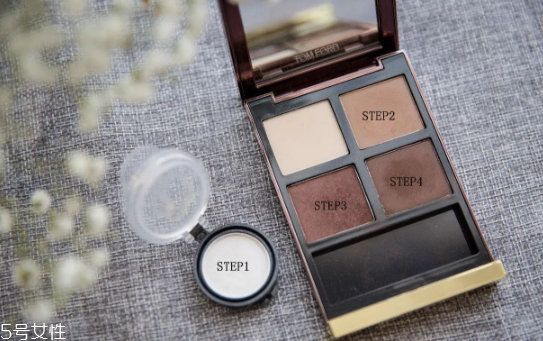 赫本妝容畫(huà)法 教你如何畫(huà)赫本妝 赫本妝容畫(huà)法 教你如何畫(huà)赫本妝