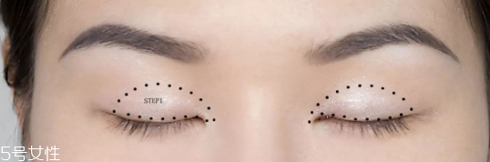 赫本妝容畫(huà)法 教你如何畫(huà)赫本妝 赫本妝容畫(huà)法 教你如何畫(huà)赫本妝