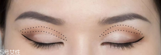 赫本妝容畫(huà)法 教你如何畫(huà)赫本妝 赫本妝容畫(huà)法 教你如何畫(huà)赫本妝