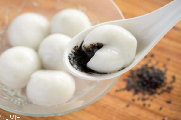 怎么包湯圓不會裂開 湯圓怎么包不爛 怎么包湯圓不會裂開 湯圓怎么包不爛