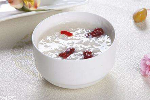 胃不好的人經(jīng)常喝粥能養(yǎng)胃 民間偏方秘方大全 胃不好的人經(jīng)常喝粥能養(yǎng)胃 民間偏方秘方大全