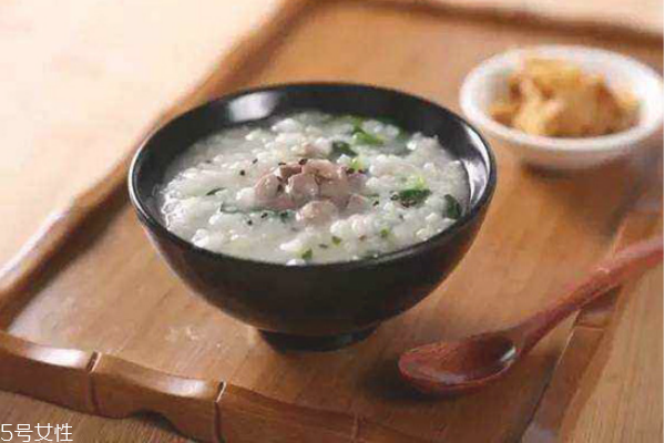 胃不好的人經(jīng)常喝粥能養(yǎng)胃 民間偏方秘方大全 胃不好的人經(jīng)常喝粥能養(yǎng)胃 民間偏方秘方大全