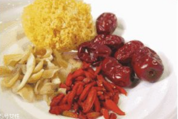 胃不好的人經(jīng)常喝粥能養(yǎng)胃 民間偏方秘方大全 胃不好的人經(jīng)常喝粥能養(yǎng)胃 民間偏方秘方大全