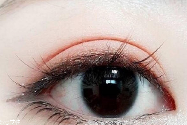 傲嬌女王眼妝畫法步驟 傲嬌女王眼妝畫法步驟