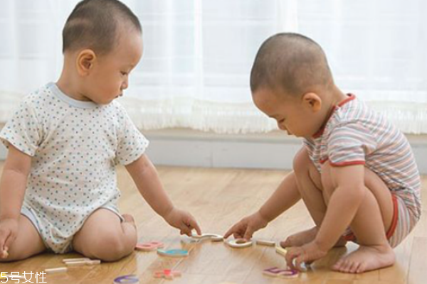 學步車的危害 寶寶學走路要注意