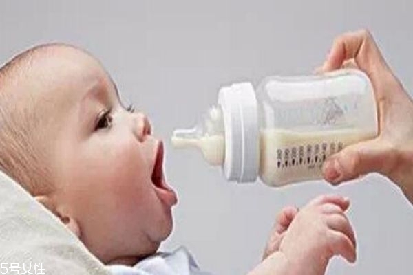 寶寶牛奶蛋白過敏怎么辦 家長(zhǎng)喂養(yǎng)很關(guān)鍵