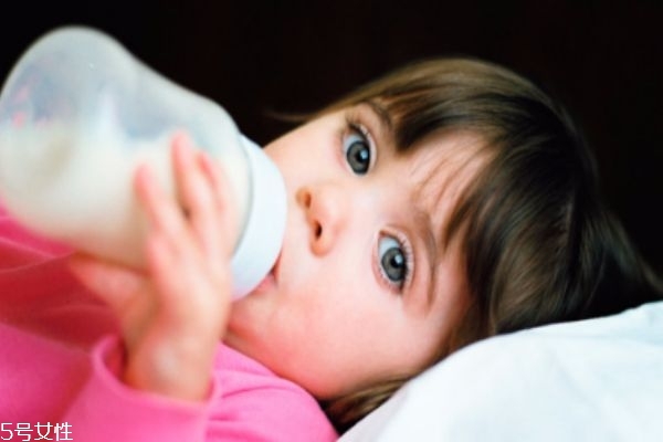 寶寶牛奶蛋白過敏怎么辦 家長(zhǎng)喂養(yǎng)很關(guān)鍵