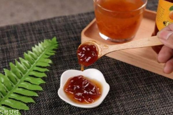 枇杷膏的功效和作用 你用對(duì)了嗎 枇杷膏的功效和作用 你用對(duì)了嗎