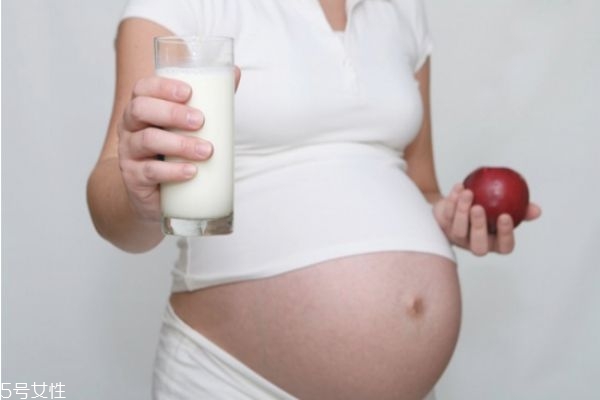 孕婦喝什么牛奶好 孕婦喝牛奶好還是酸奶好 孕婦喝什么牛奶好 孕婦喝牛奶好還是酸奶好