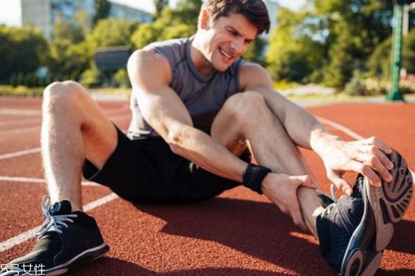 怎么判斷扭傷骨頭 如何治療 怎么判斷扭傷骨頭 如何治療