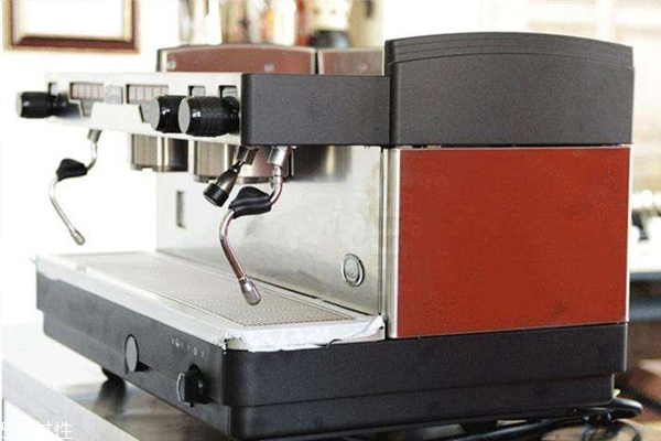 半自動咖啡機(jī)適合家用嗎 新手不建議 半自動咖啡機(jī)適合家用嗎 新手不建議