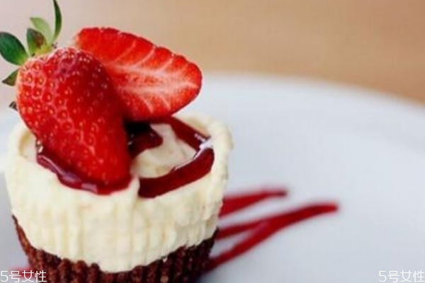 生理期吃甜食會胖嗎 可以緩解痛經嗎 生理期吃甜食會胖嗎 可以緩解痛經嗎