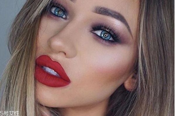 正紅色口紅配什么腮紅 正紅色口紅平價(jià)推薦 正紅色口紅配什么腮紅 正紅色口紅平價(jià)推薦