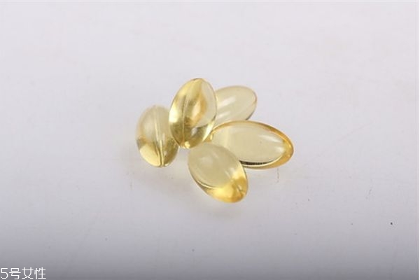 祛妊娠紋從什么時(shí)候開(kāi)始 去妊娠紋用什么好 祛妊娠紋從什么時(shí)候開(kāi)始 去妊娠紋用什么好