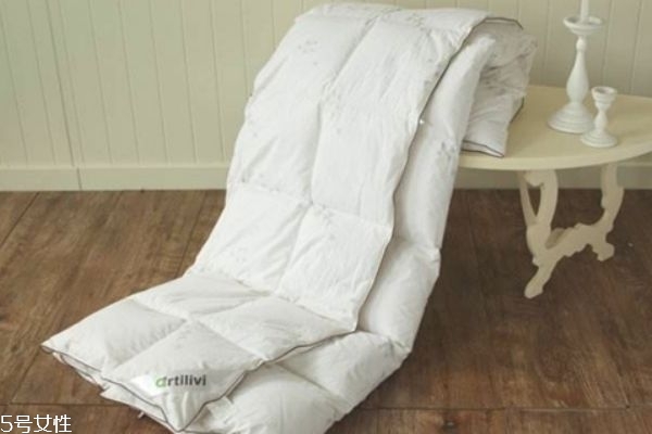 床單上的血跡怎么快速去除 不同血漬的處理方法 床單上的血跡怎么快速去除 不同血漬的處理方法