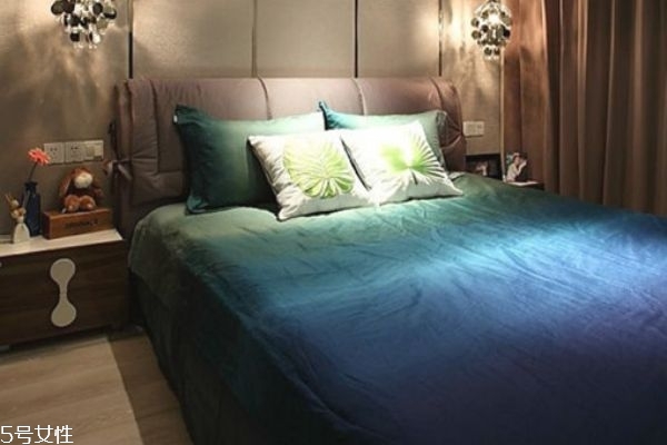 床單上的血跡怎么快速去除 不同血漬的處理方法 床單上的血跡怎么快速去除 不同血漬的處理方法