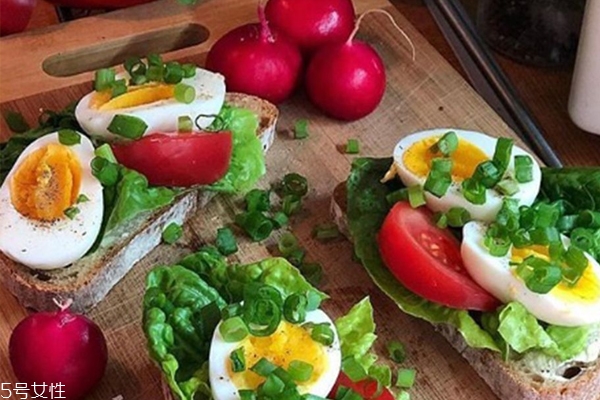 晚餐怎么吃能減肥 4原則不運(yùn)動(dòng)也能瘦 晚餐怎么吃能減肥 4原則不運(yùn)動(dòng)也能瘦