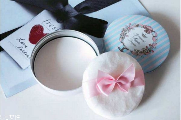 晚安粉是護(hù)膚品嗎 晚安粉要不要卸妝 晚安粉是護(hù)膚品嗎 晚安粉要不要卸妝