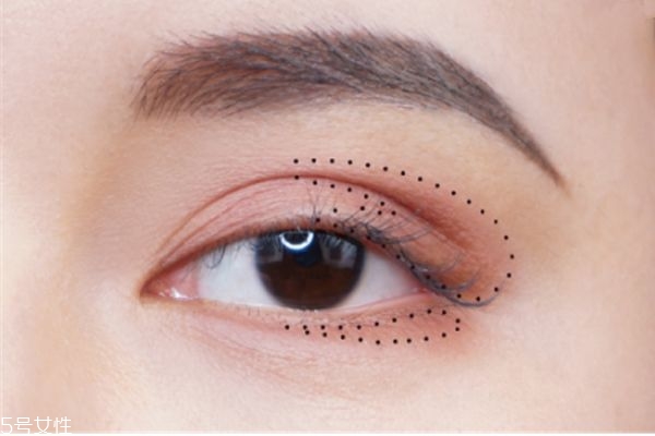 豆沙色眼妝畫法 冬季豆沙色眼妝 豆沙色眼妝畫法 冬季豆沙色眼妝