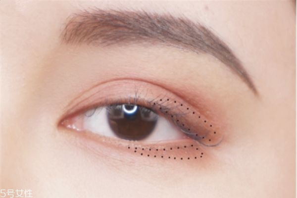 豆沙色眼妝畫法 冬季豆沙色眼妝 豆沙色眼妝畫法 冬季豆沙色眼妝