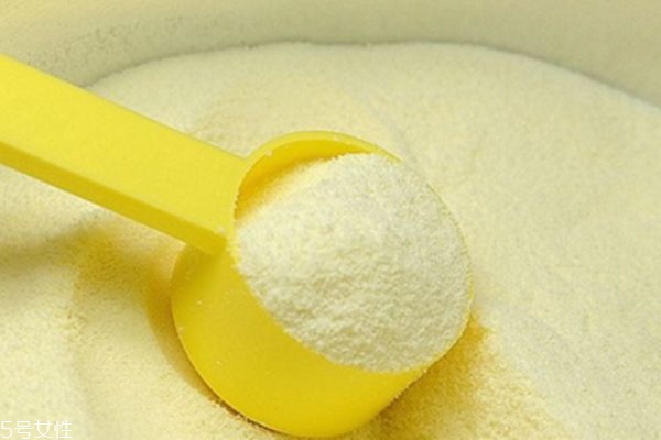 奶粉的分段及適用年齡 教你如何挑選 奶粉的分段及適用年齡 教你如何挑選