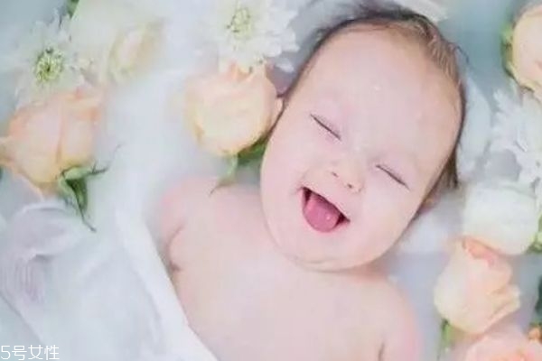 奶粉的分段及適用年齡 教你如何挑選 奶粉的分段及適用年齡 教你如何挑選