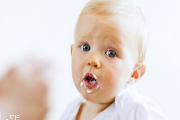 6個月輔食要不要加鹽 輔食添加原則 6個月輔食要不要加鹽 輔食添加原則