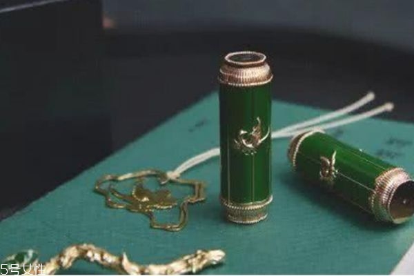 百雀羚宮廷套裝里面有什么 百雀羚宮廷系列 百雀羚宮廷套裝里面有什么 百雀羚宮廷系列