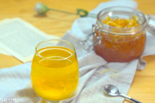 蜂蜜摻水如何進(jìn)行檢驗(yàn) 2種簡(jiǎn)單分辨方法 蜂蜜摻水如何進(jìn)行檢驗(yàn) 2種簡(jiǎn)單分辨方法