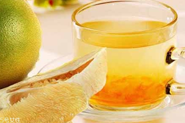 蜂蜜摻水如何進(jìn)行檢驗(yàn) 2種簡(jiǎn)單分辨方法 蜂蜜摻水如何進(jìn)行檢驗(yàn) 2種簡(jiǎn)單分辨方法