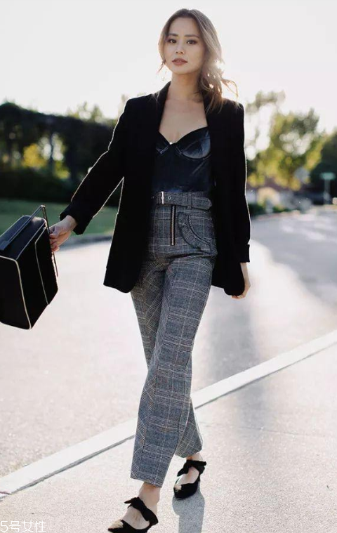 男士格紋褲子怎么搭配 男士格紋褲秋冬日系搭配 男士格紋褲子怎么搭配 男士格紋褲秋冬日系搭配