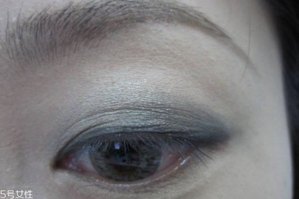 銀灰色眼影畫法圖片 灰色眼影搭配圖 銀灰色眼影畫法圖片 灰色眼影搭配圖