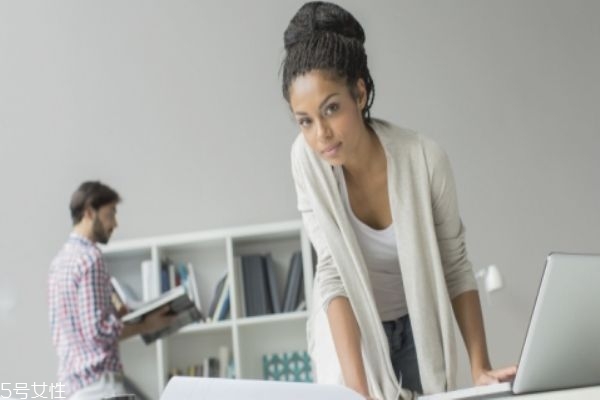 如何辨別黃金棒的真假 7招辨真假技能快get起來(lái)