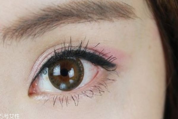 粉色眼影怎么畫好看 粉紫色眼影畫法 粉色眼影怎么畫好看 粉紫色眼影畫法