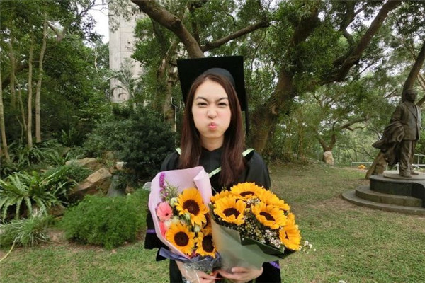 學(xué)士服怎么搭配圖片 女生學(xué)士服搭配圖片 學(xué)士服怎么搭配圖片 女生學(xué)士服搭配圖片