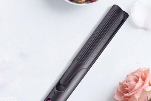 卷發(fā)棒哪種形狀比較好 直棒和卷棒哪個好 卷發(fā)棒哪種形狀比較好 直棒和卷棒哪個好