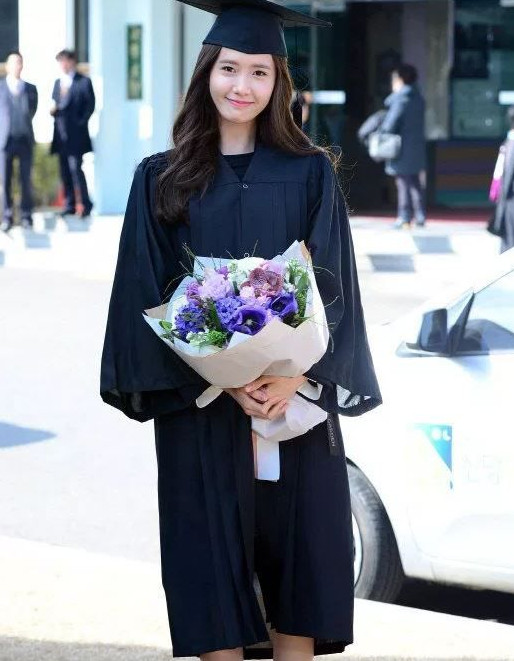 學(xué)士服怎么搭配圖片 女生學(xué)士服搭配圖片 學(xué)士服怎么搭配圖片 女生學(xué)士服搭配圖片