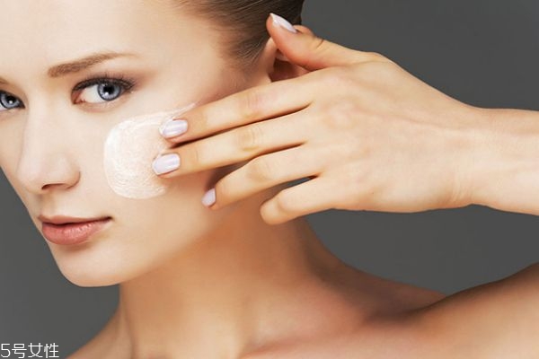 抗氧化精華怎么用 抗氧化精華用法 抗氧化精華怎么用 抗氧化精華用法