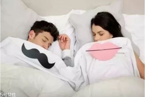 熬夜為什么會變胖 長期熬夜的人最易發(fā)胖 熬夜為什么會變胖 長期熬夜的人最易發(fā)胖