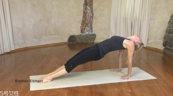 手臂粗如何減 6招擁有纖細(xì)緊致手臂 手臂粗如何減 6招擁有纖細(xì)緊致手臂